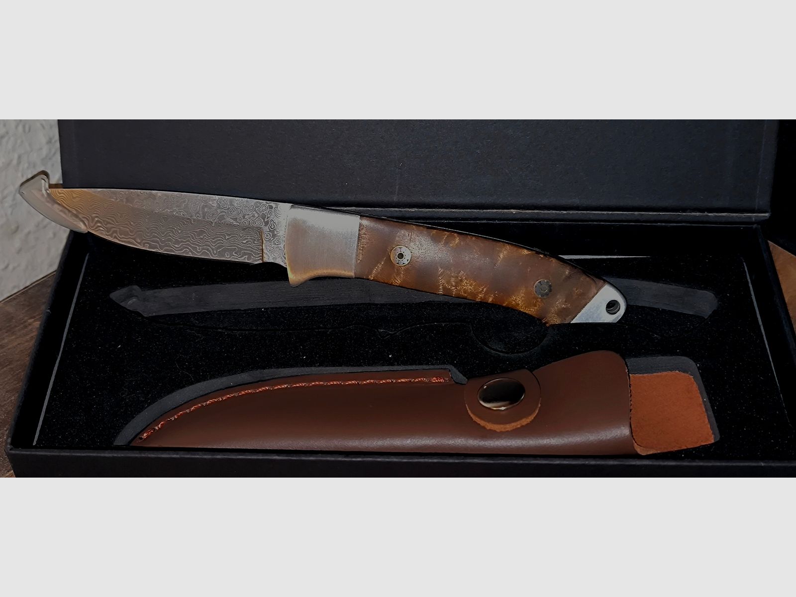 Outdoor/Jagmesser RAFOCE Damast 440-C Stahl Taschenmesser mit Leder Scheide