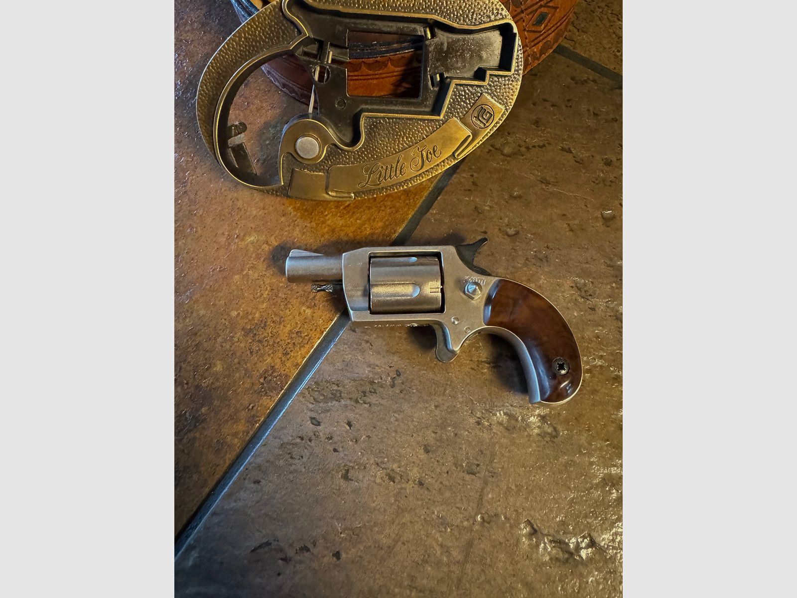 Little Joe (revolver à blanc de RÖHM) 6mm