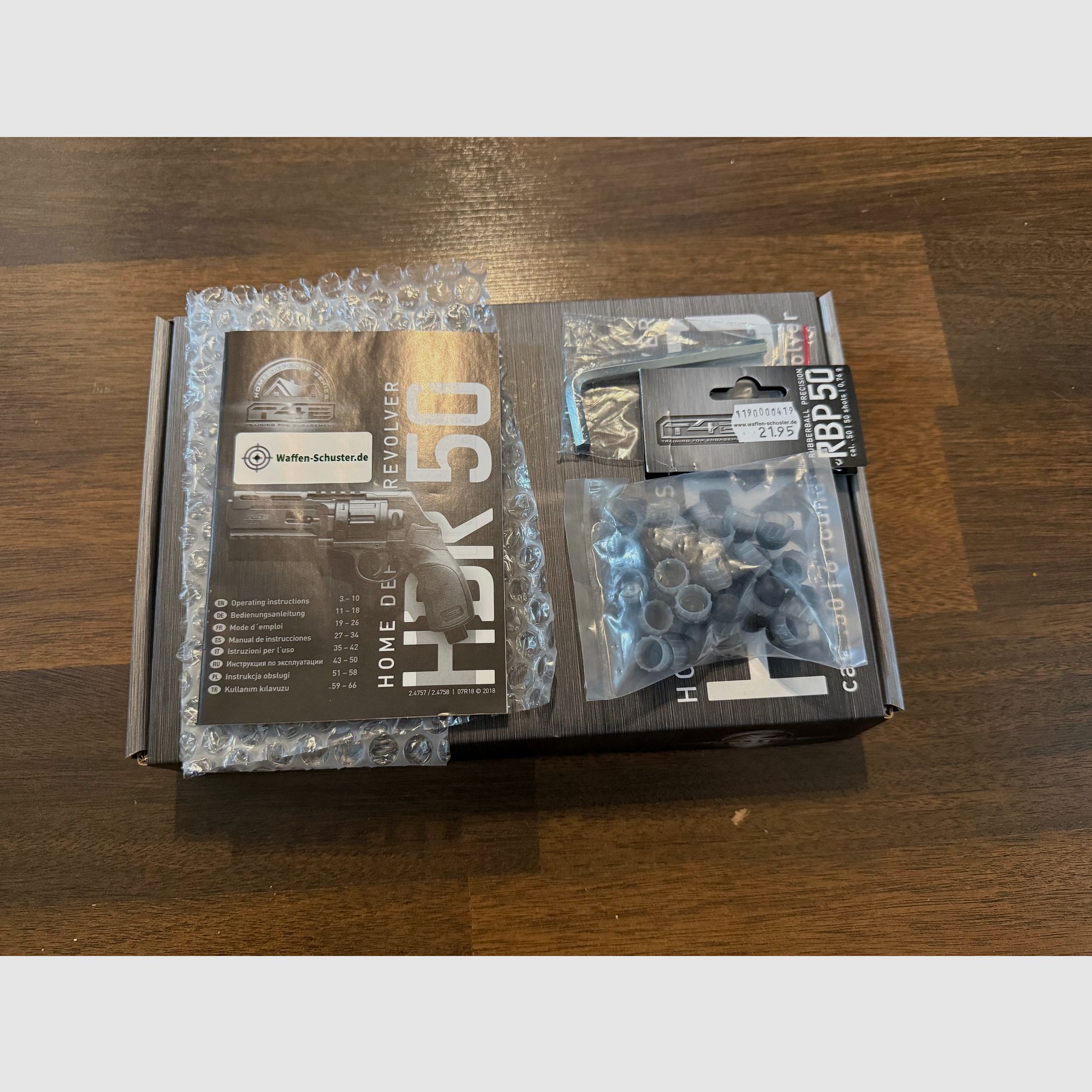 Umarex T4E HDR50 Revolver + accessories
