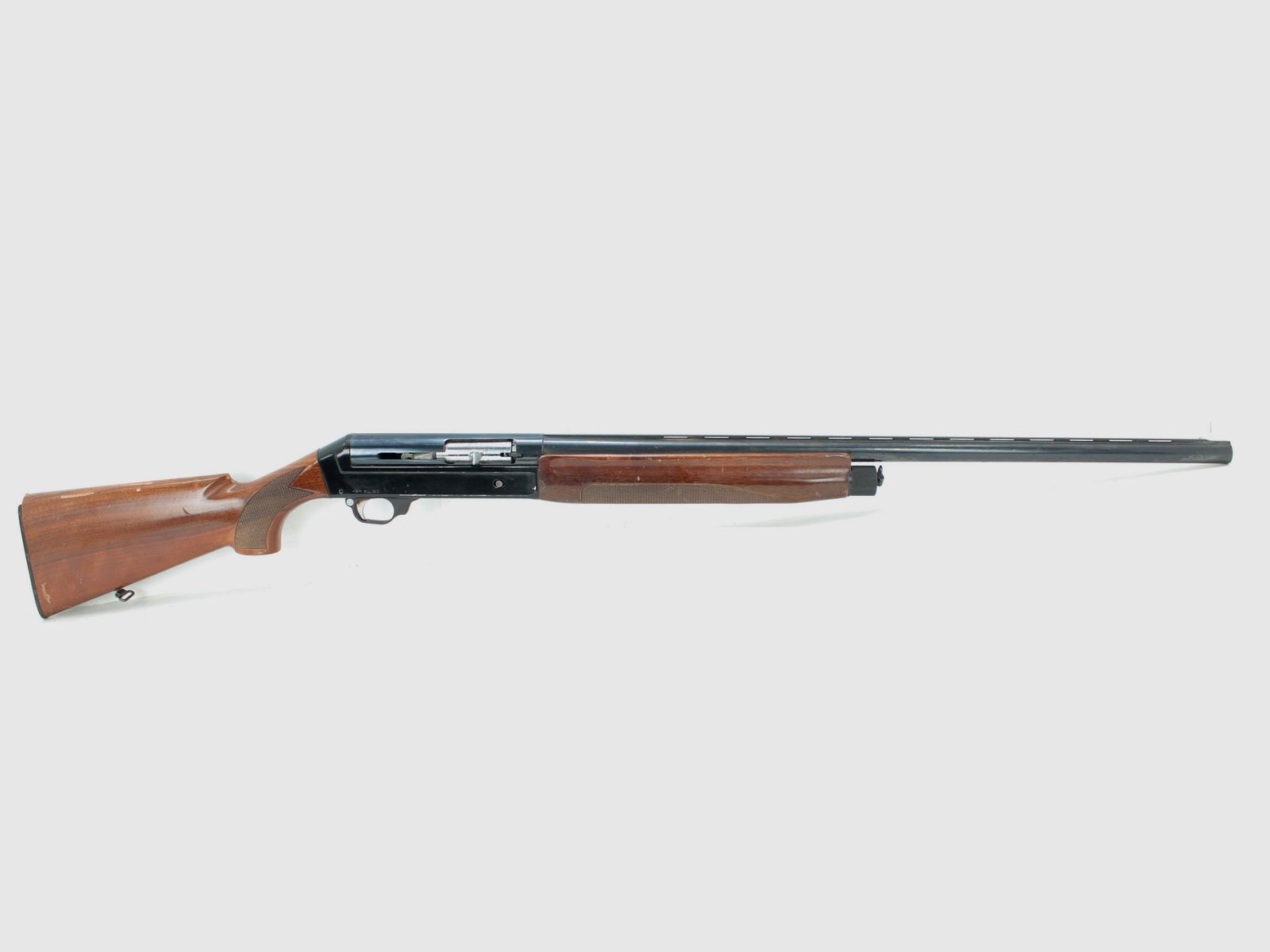 BENELLI 121 SL80 semi-automatisch jachtgeweer kal. 12/70, 700 mm loop, met 4-schots magazijn, afbeelding 1 van 7