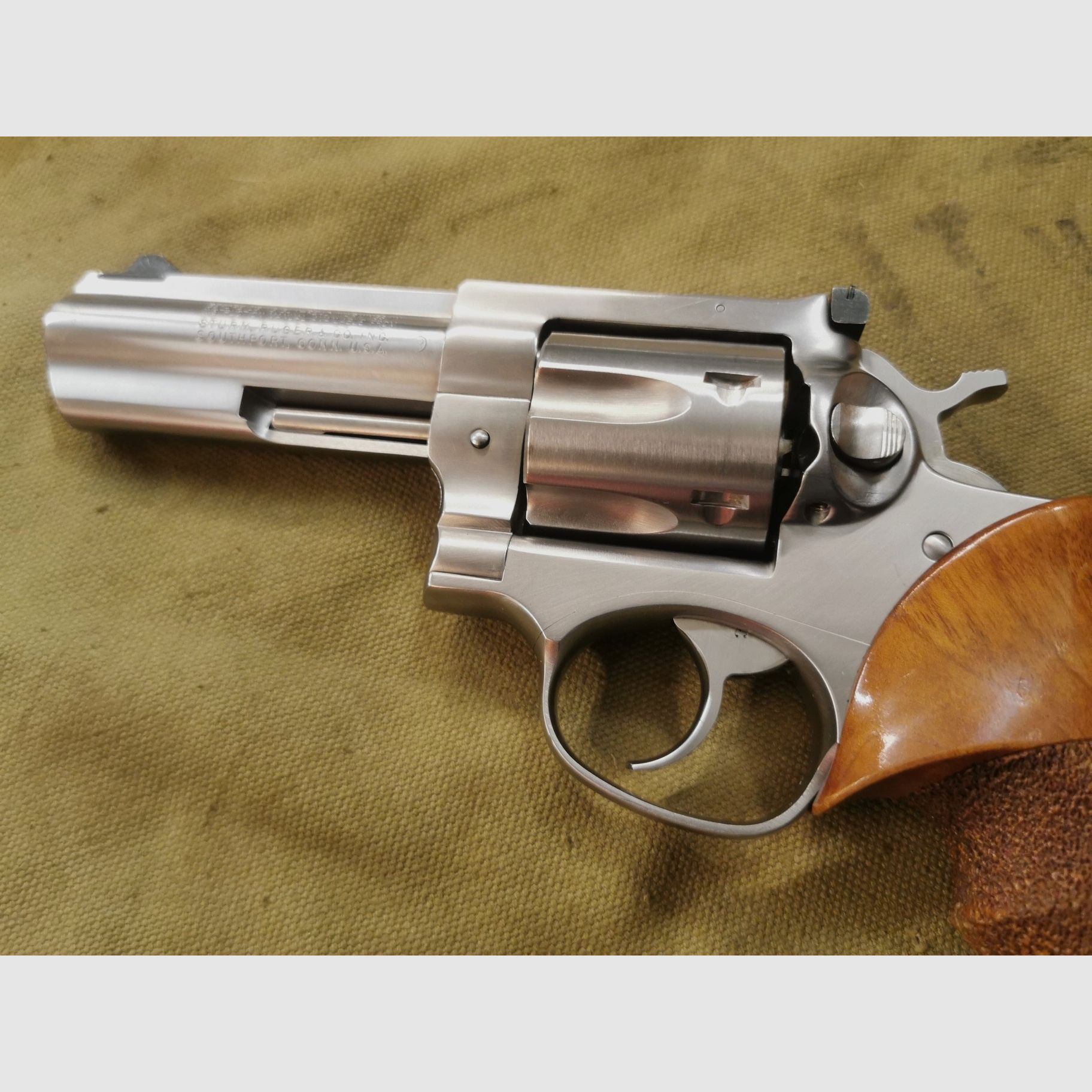 RUGER GP100  .357Mag   4Zoll schwerer Revolver
