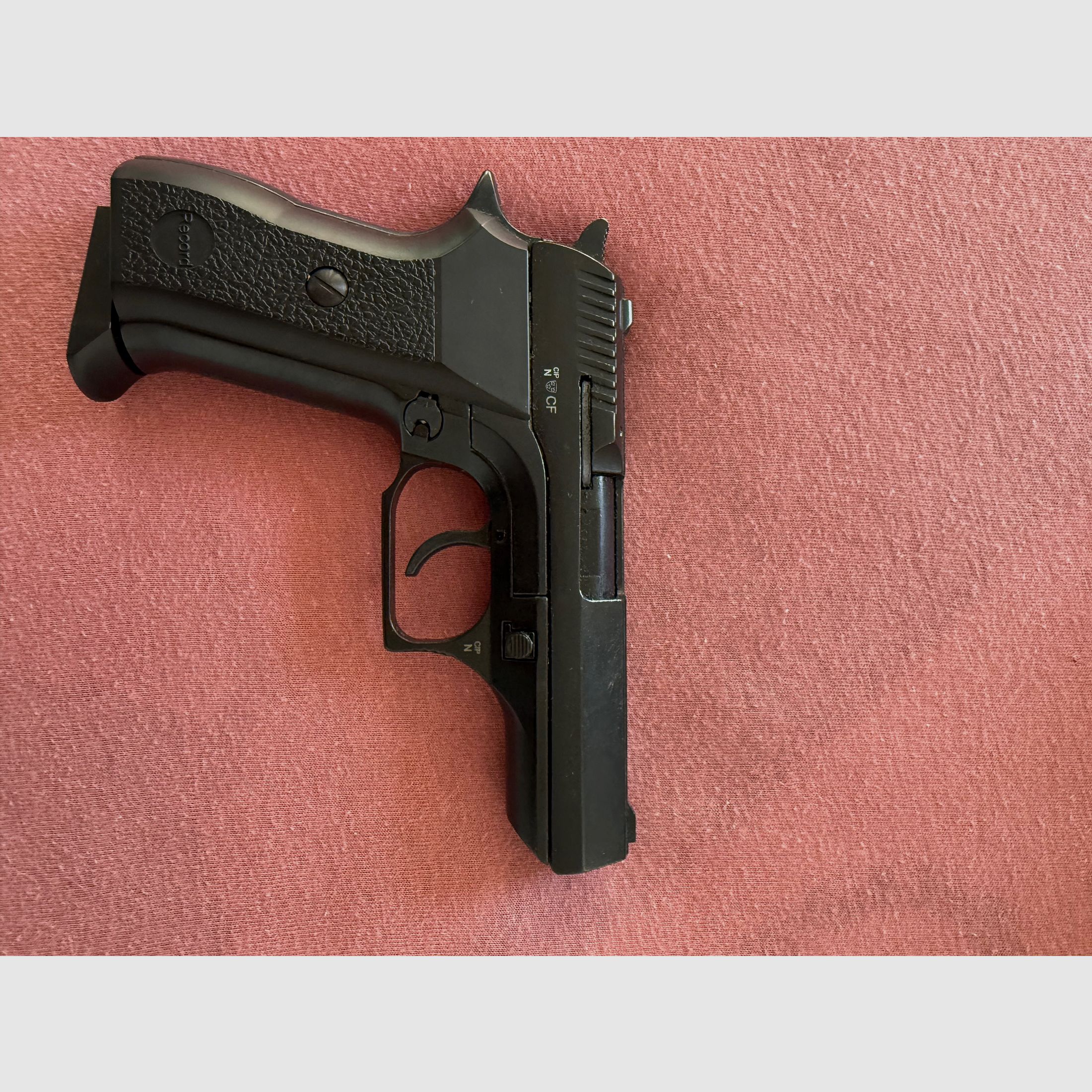 Schreckschusspistole mit ptb Zeichen