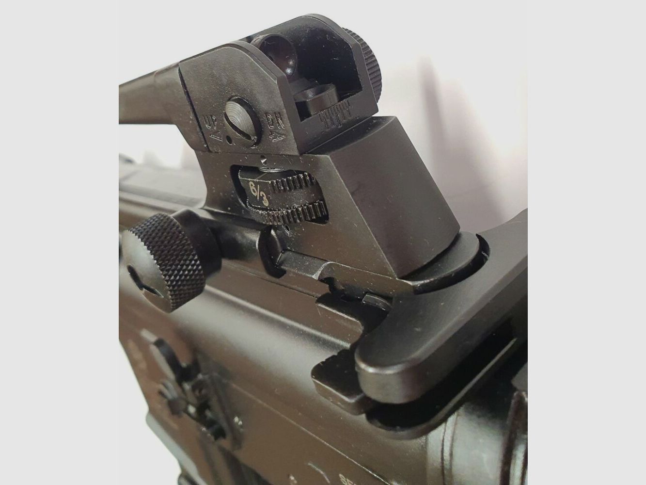 Rifle semiautomática NORINCO Norinco CQ-A AR15 M4 14,7" en calibre 223rem. Asa de transporte, mira Delta