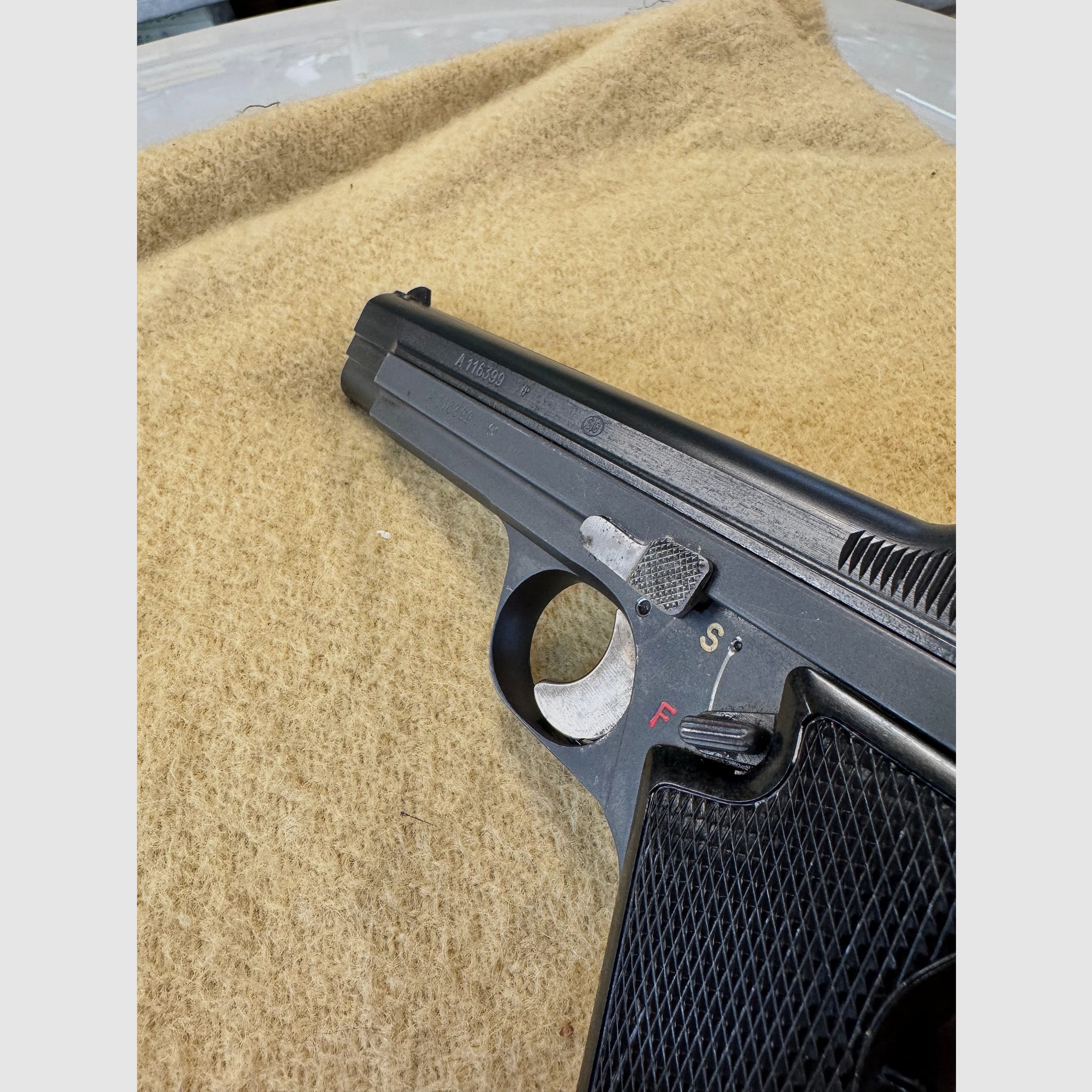 SIG P210 Schweizer Armee Pistole 9mm