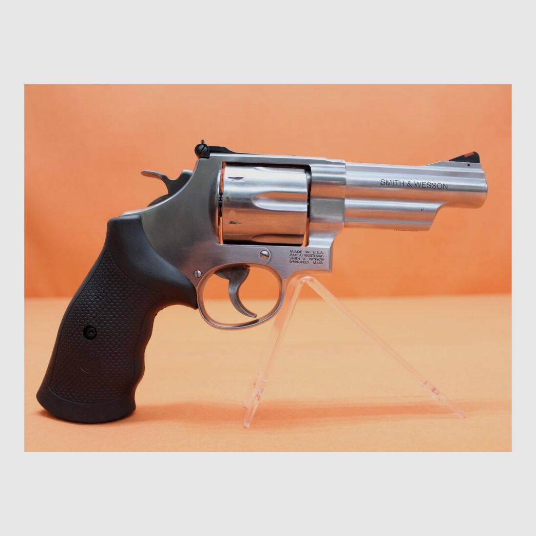 Smith & Wesson/S&W Revolver .44RemMagnum Smith&Wesson/ S&W629-6 Stainless, 4" Lauf/ Mikrometervisier/ Gummigriff