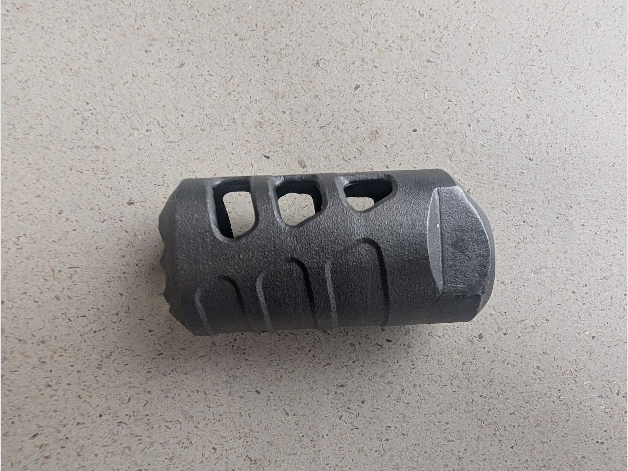 9mm kompensator z tytanu dla Hera PCC bez widocznych oznak