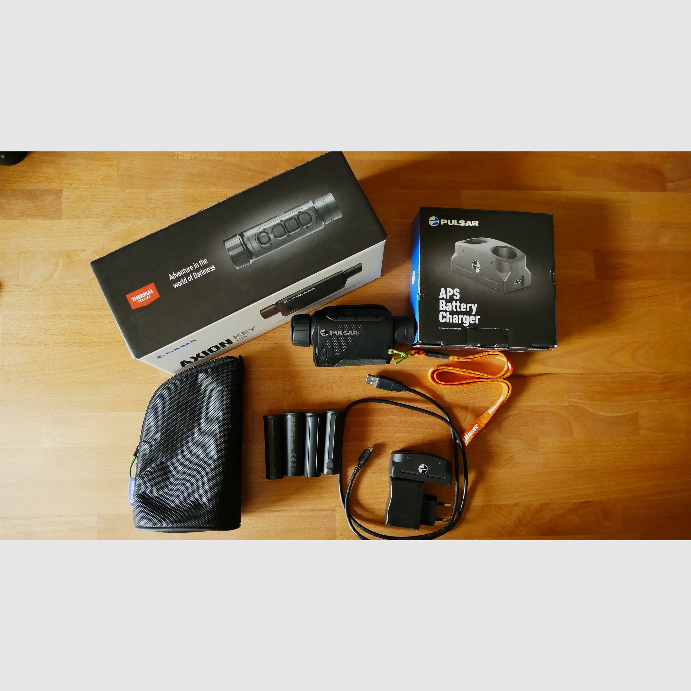 Sehr gut erhaltenes und wenig benutztes Wärmebildhandgerät PULSAR Axion Key XM30