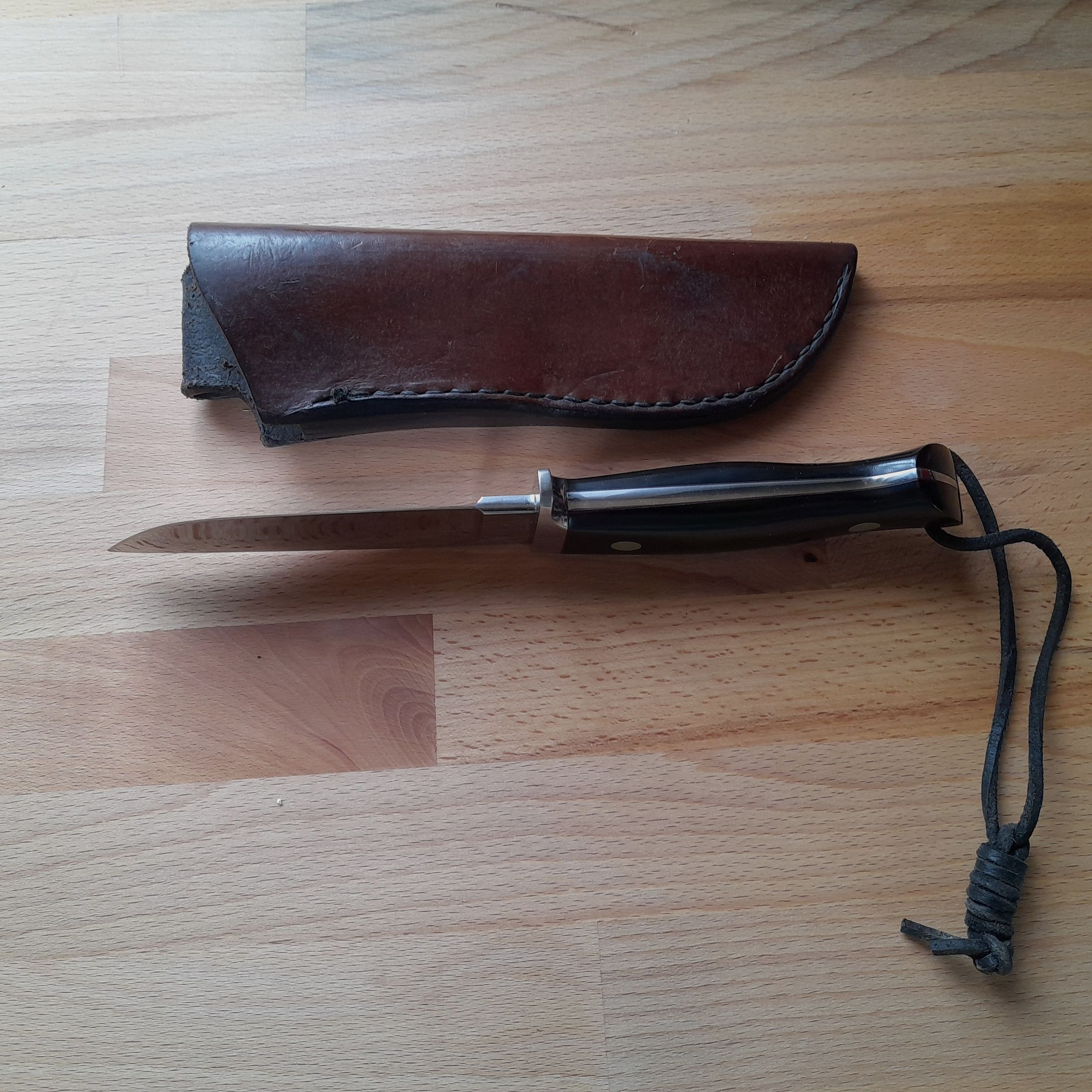 Wolf Borger Messer – vor ca. 35 Jahren auf einem Messermacher Treffen - Messe in Graben-Neudorf von ihm persönlich gekauft.