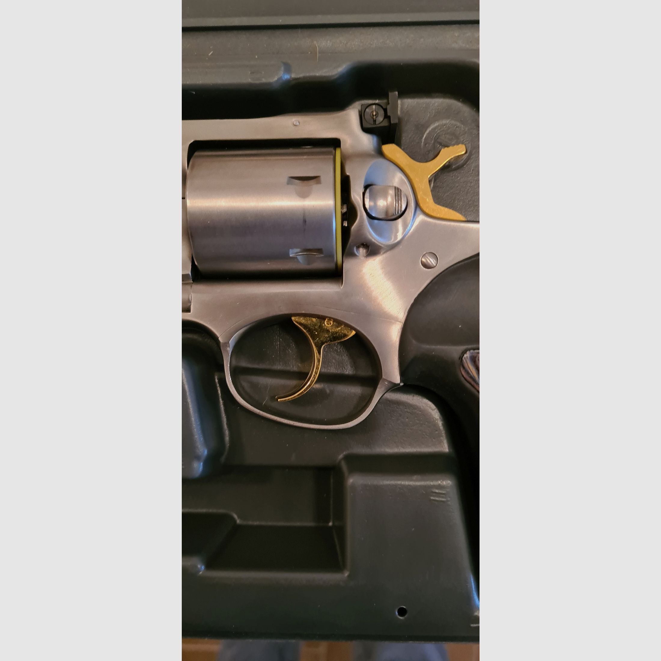 Ruger GP100 .357 Mag. stainless 6 Zoll, Modell 161, Sonderedition von Frankonia mit goldfarbenem Hahn und Abzug aus 2005