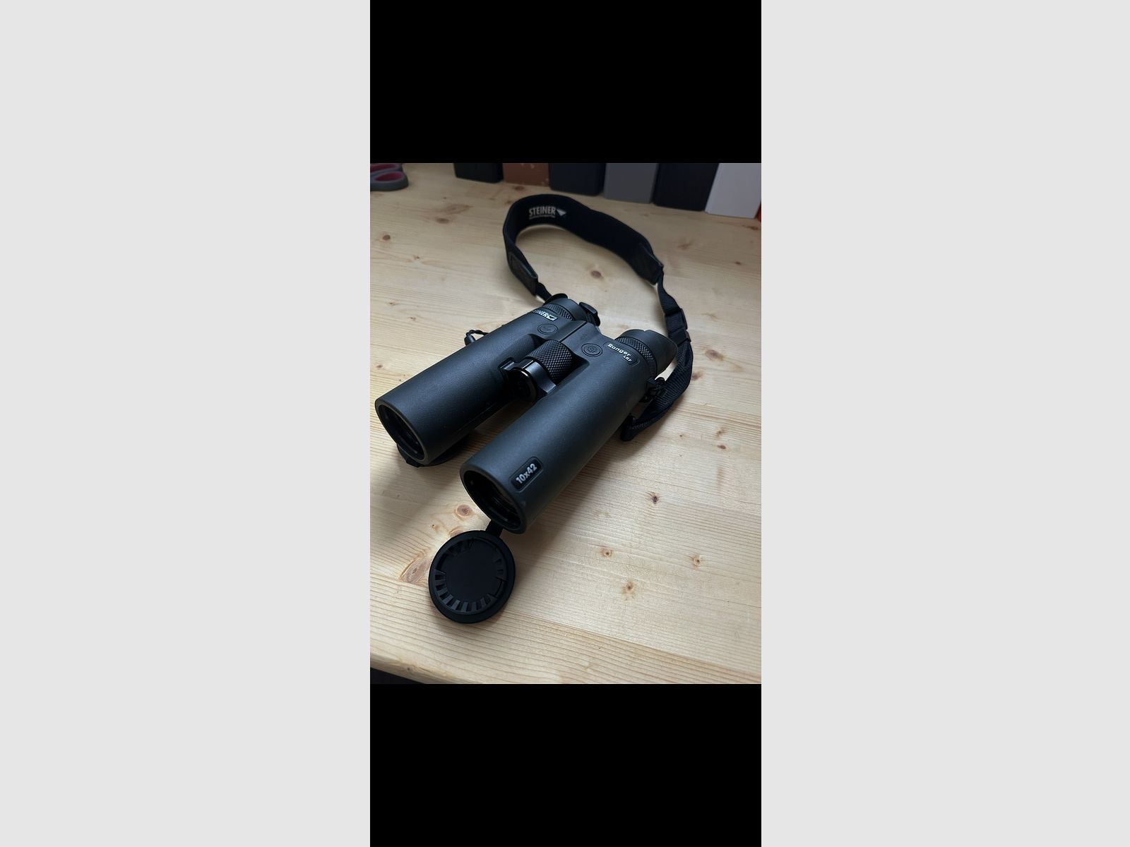 Steiner 10x42 LRF Fernglas