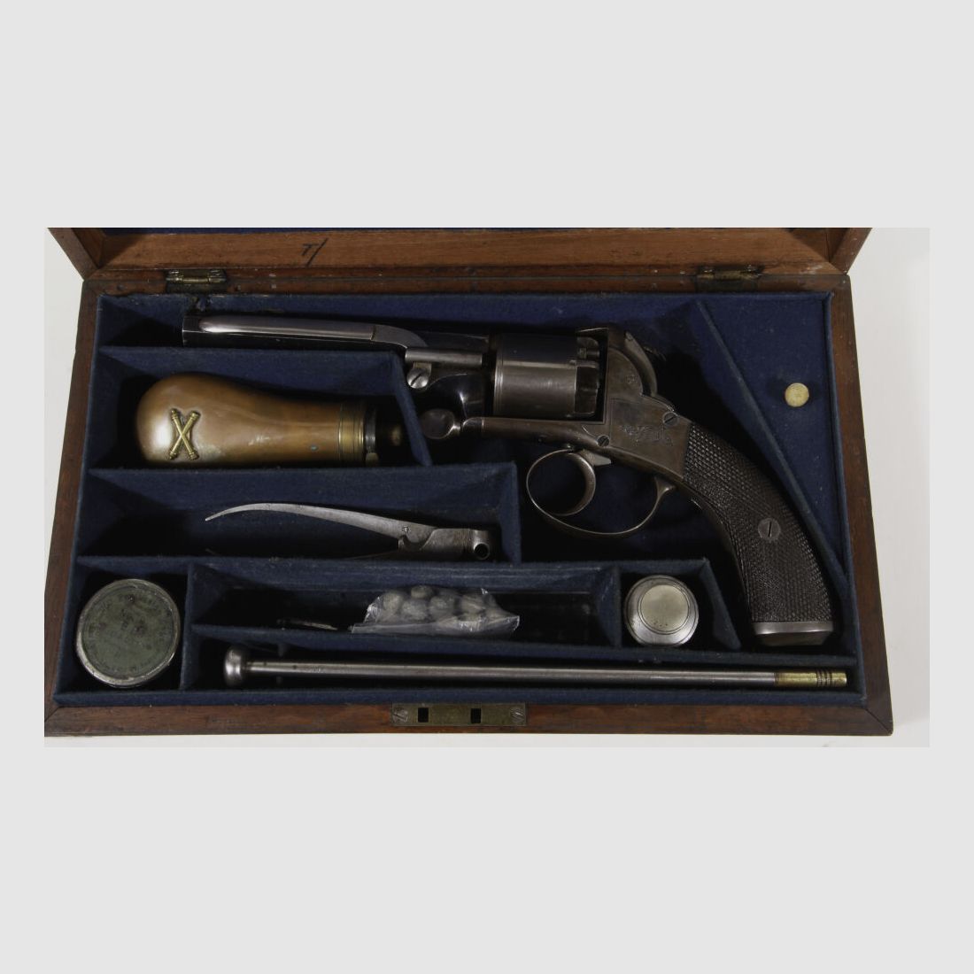 Originele percussie revolver R. Jones Liverpool in de doos Artikel 15856