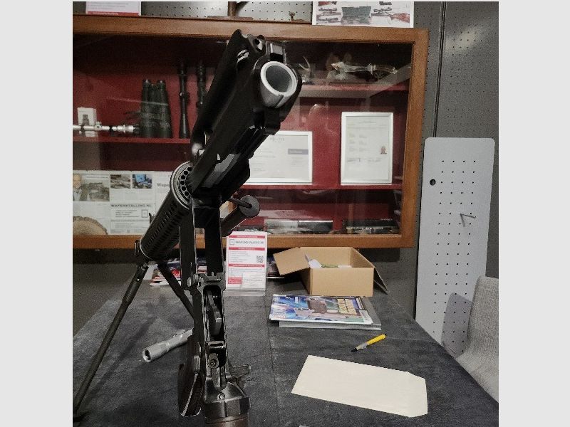 ARMALITE AR-10 GEMAAKT IN NEDERLAND DOOR ARTILLERIE INRICHTINGEN ZAANDAM IN 1959