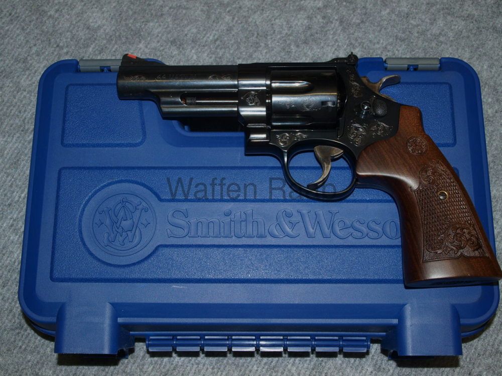 Smith & Wesson S&W 29 S&W 29 Engraved Carbon Steel