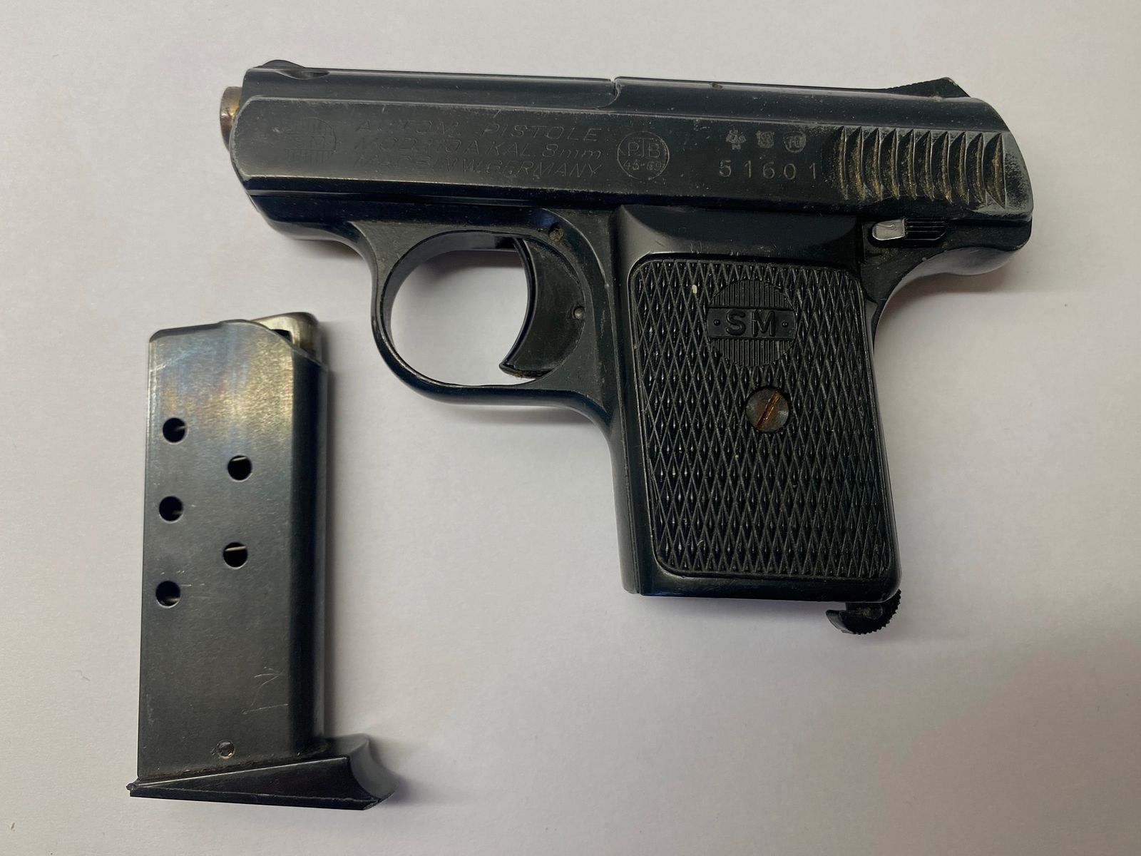 RÉSERVÉ Pistolet d'alarme Rhöner SM 110a 8mm Bang