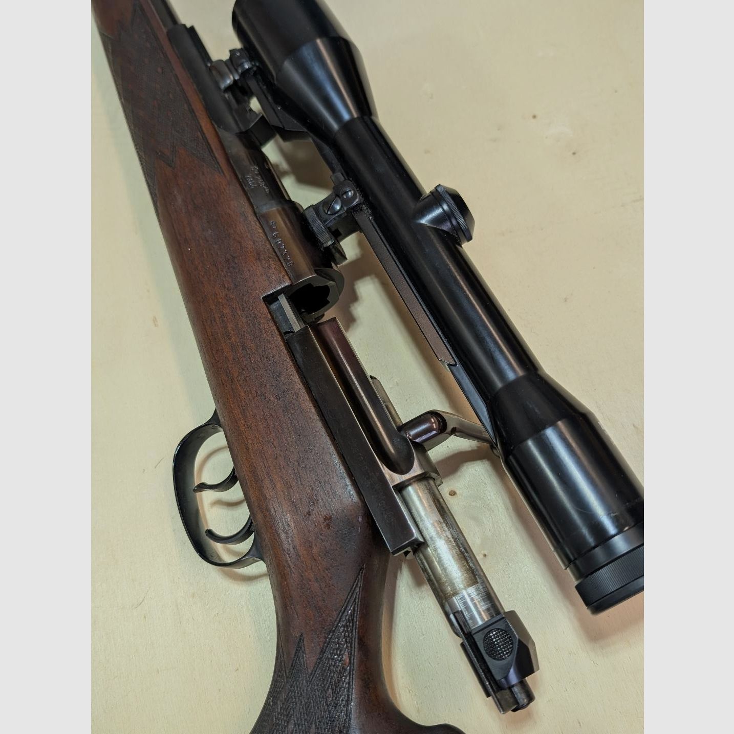 Mauser C66 . Repetierer im Kaliber  7x64 mit Zielfernrohr