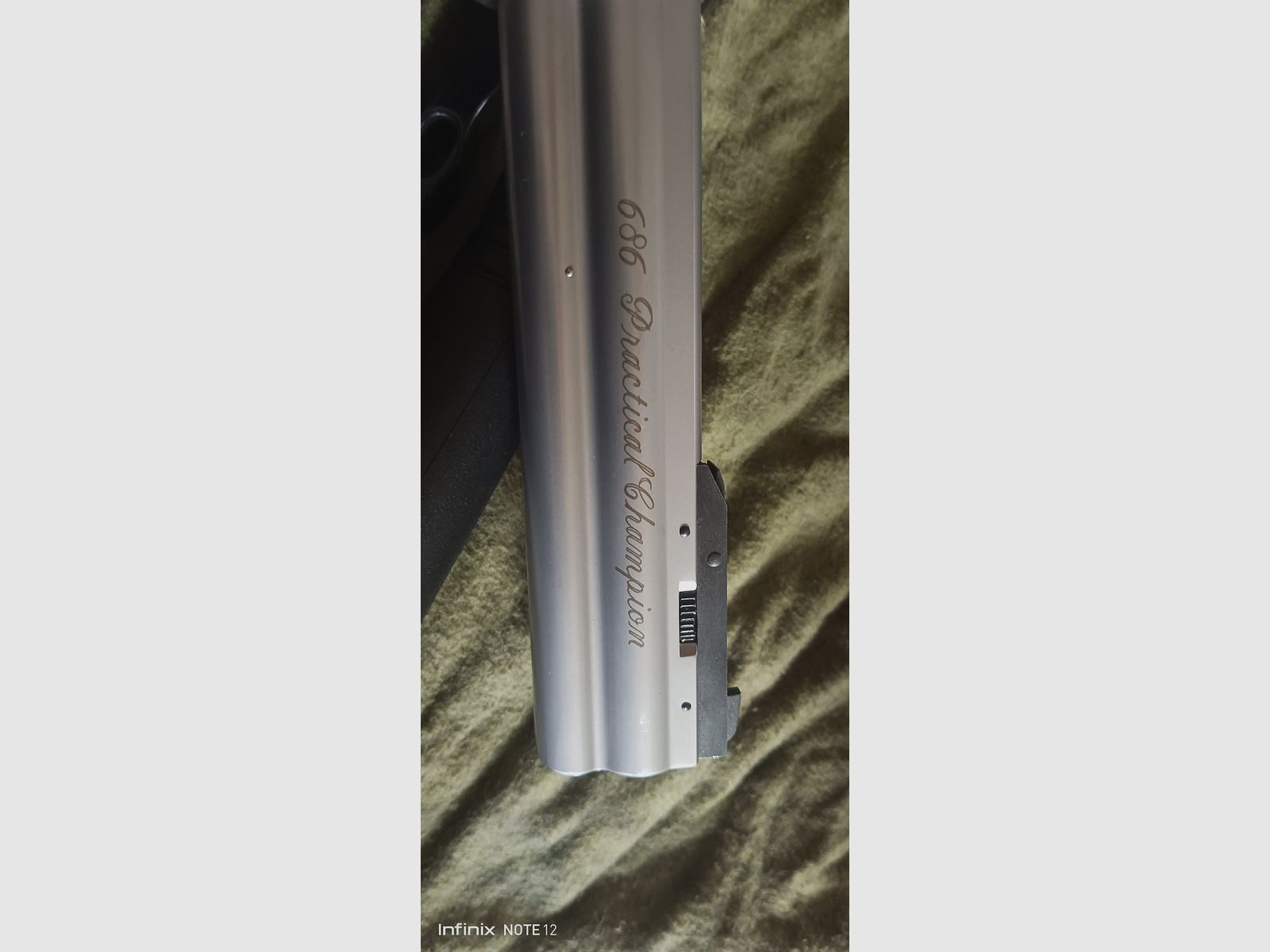 Revolver Smith & Wesson 6" Lauf 