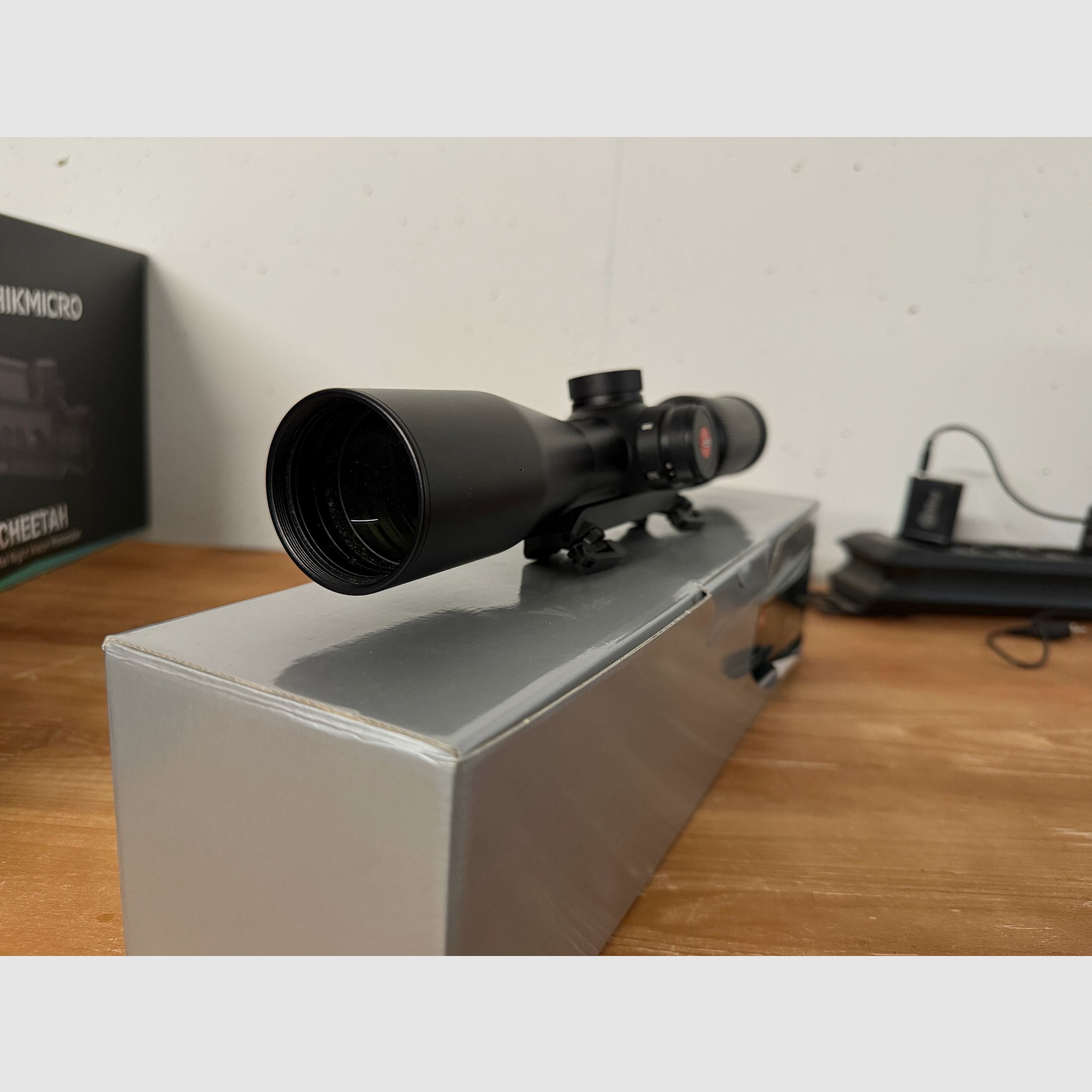 Leica Fortis 6 1.8–12x42i L-4a mit Schiene – Neuwertig aus 2024