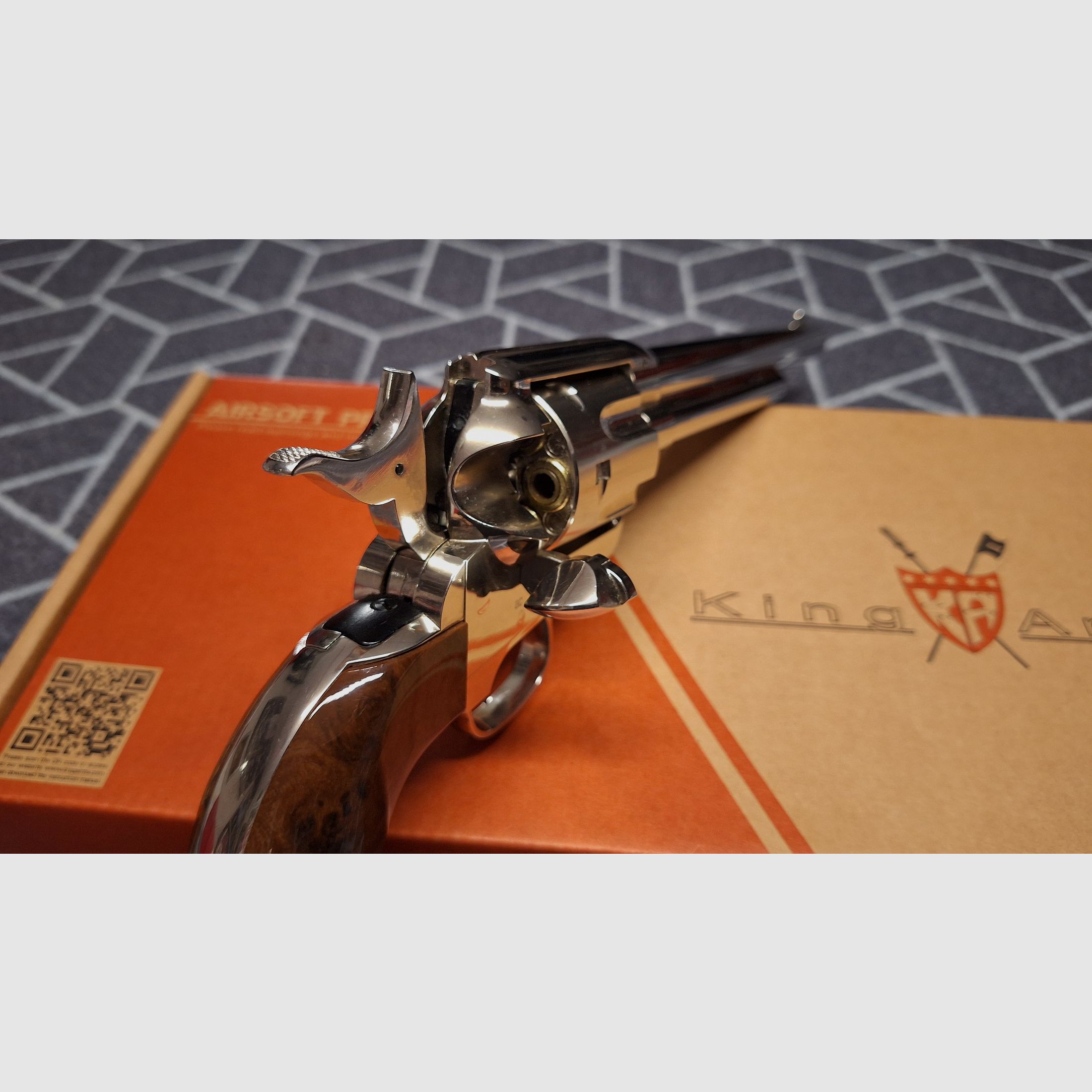 King Arms SAA .45 Peacemaker 7,5 Zoll Revolver CO2 6mm BB silber-chrome Finish