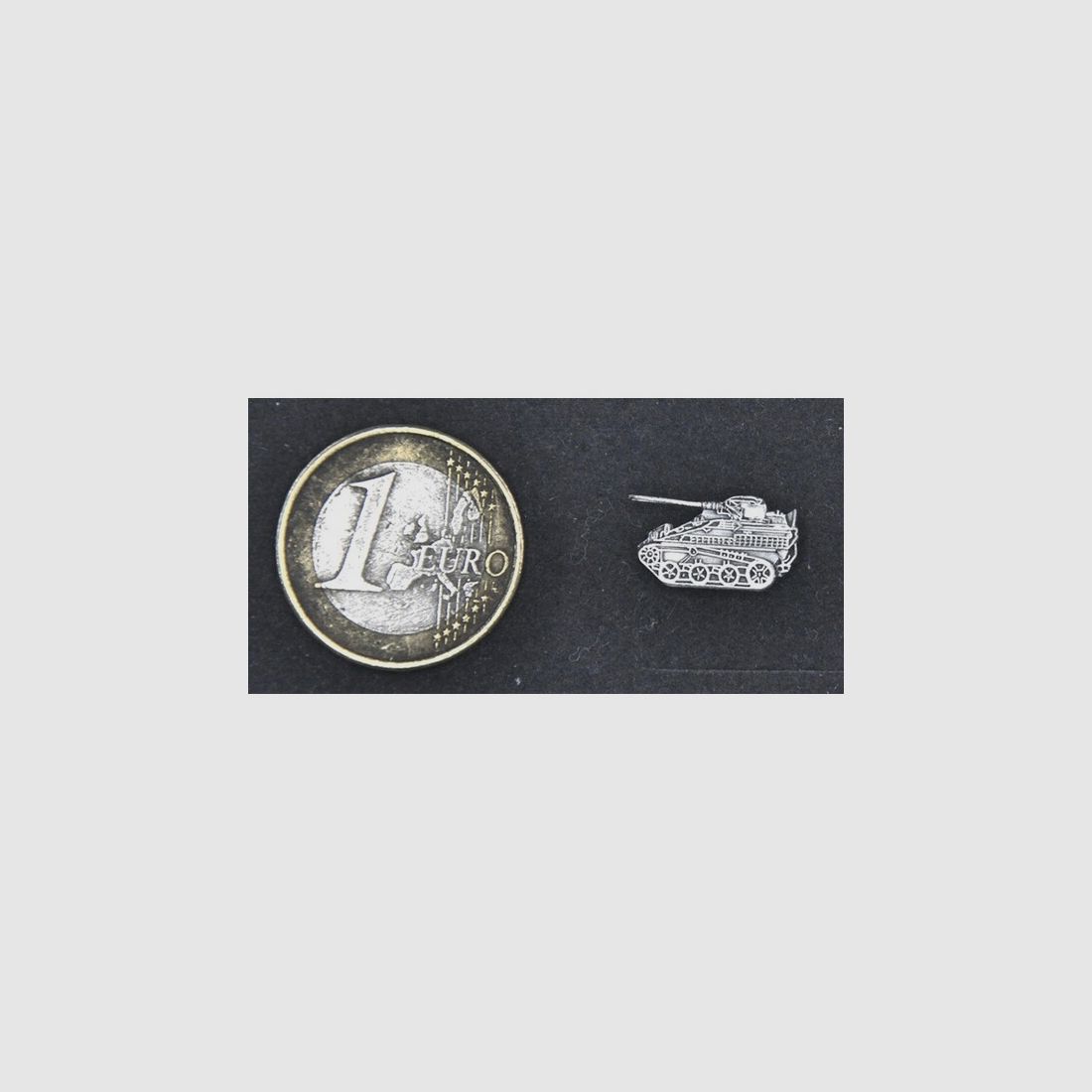 Mini-Abzeichen Bundeswehr Luftlandepanzer WIESEL als Anstecker / Pin