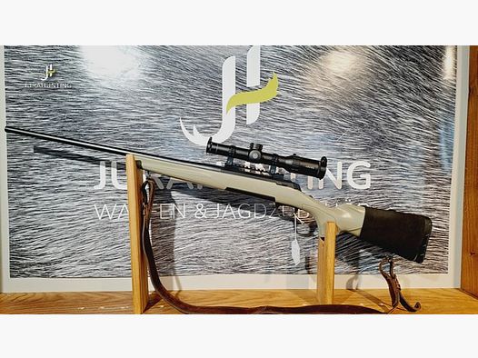 Browning X-Bolt .30-06Spring; Hawke 1-6x24