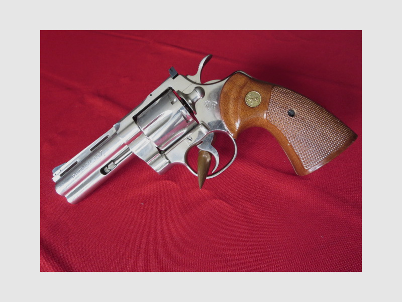 Revolver Colt Python Nickelausführung 357 Magnum