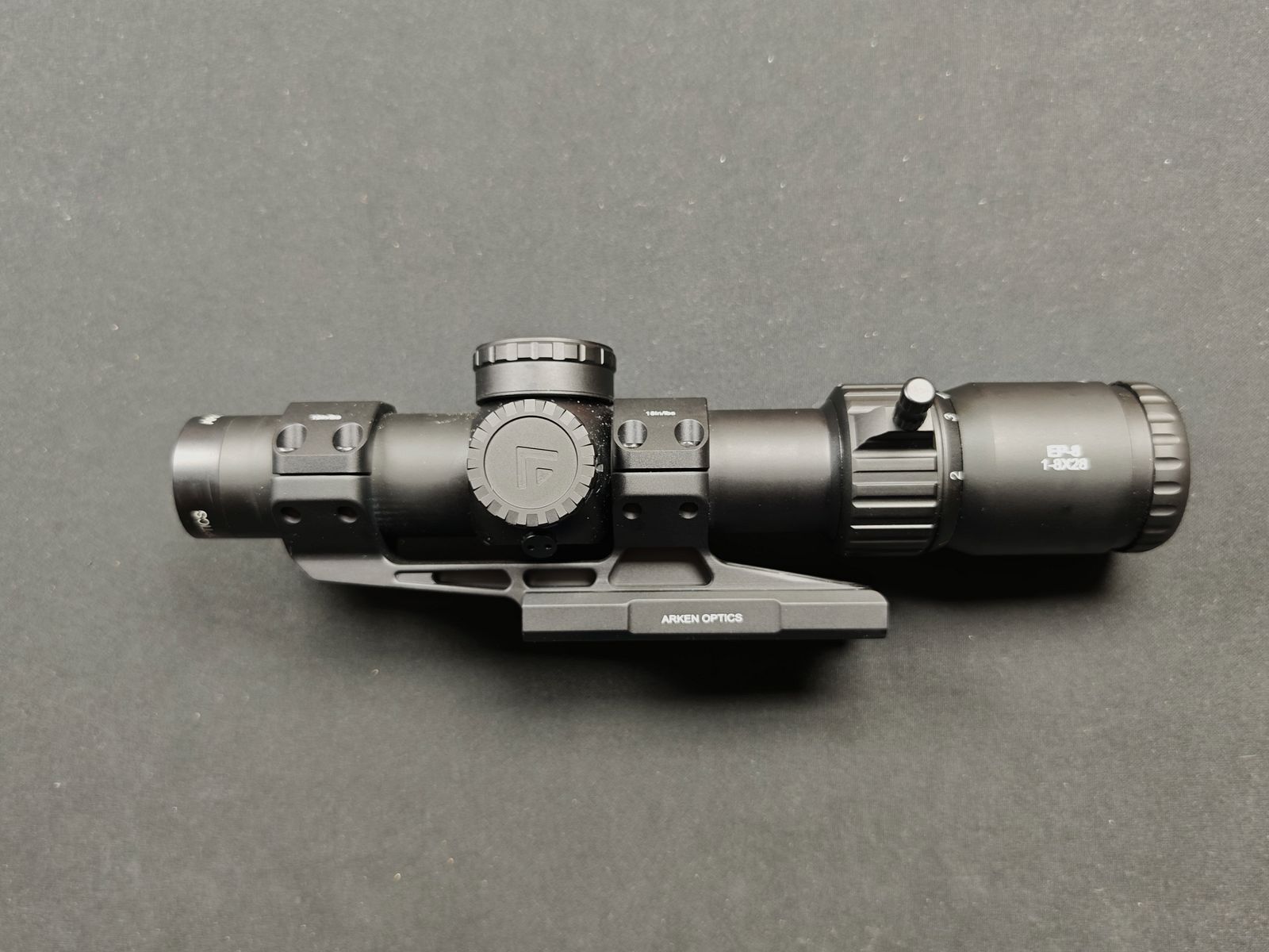 Scope Arken EP-8 1-8X28 FFP KL BOX MOA - like new