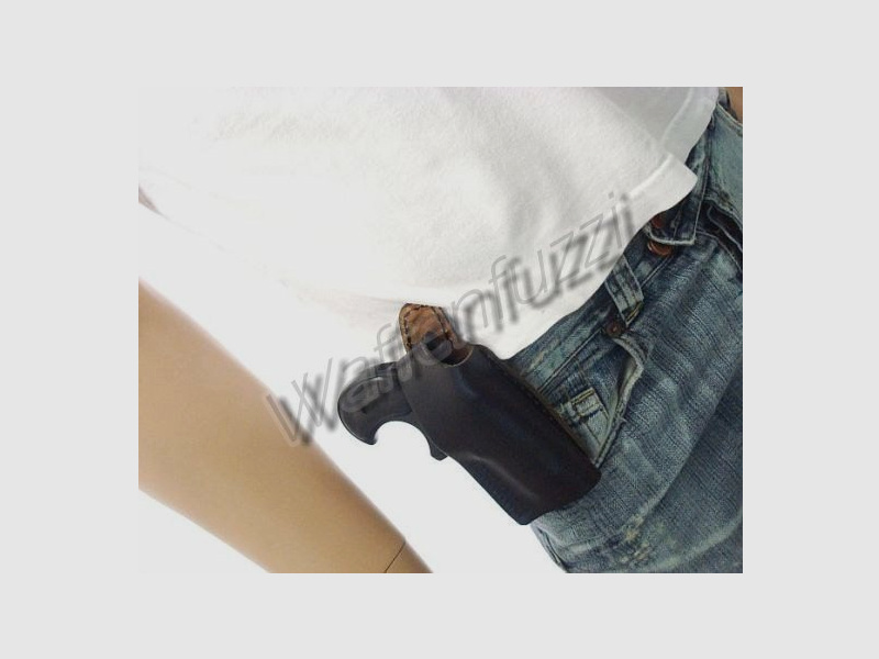 Leather belt holster for Derringer