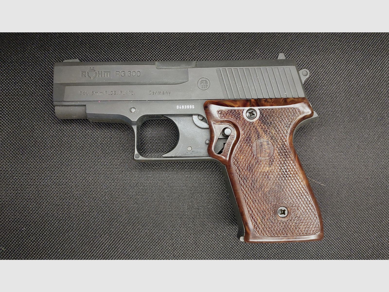 Röhm RG300 (RG 300) Schreckschuss Pistole Kal. 6mm Flobert (PTB 327) OVP