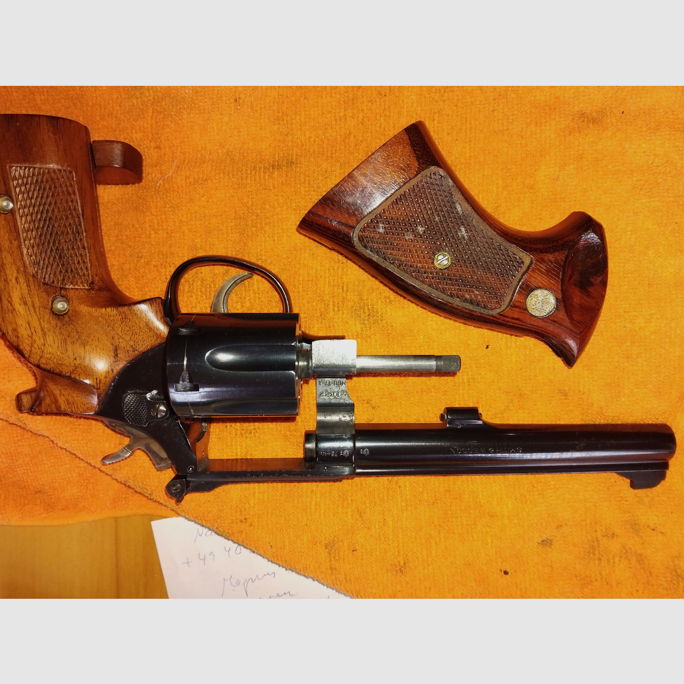 Revolver Smith & Wessen Modell 17 6" mit Sportgriffstück