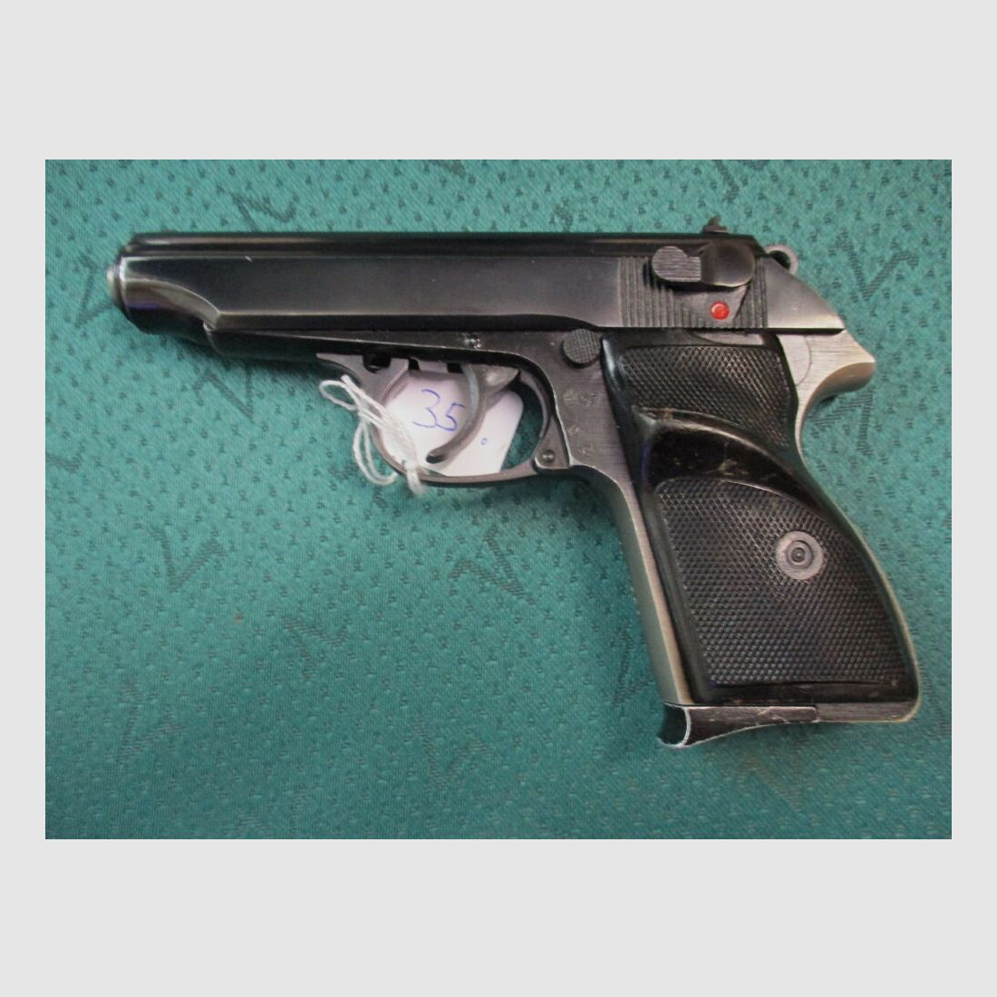 Pistole vermutl. rumänischer Nachbau einer Walther PP PP