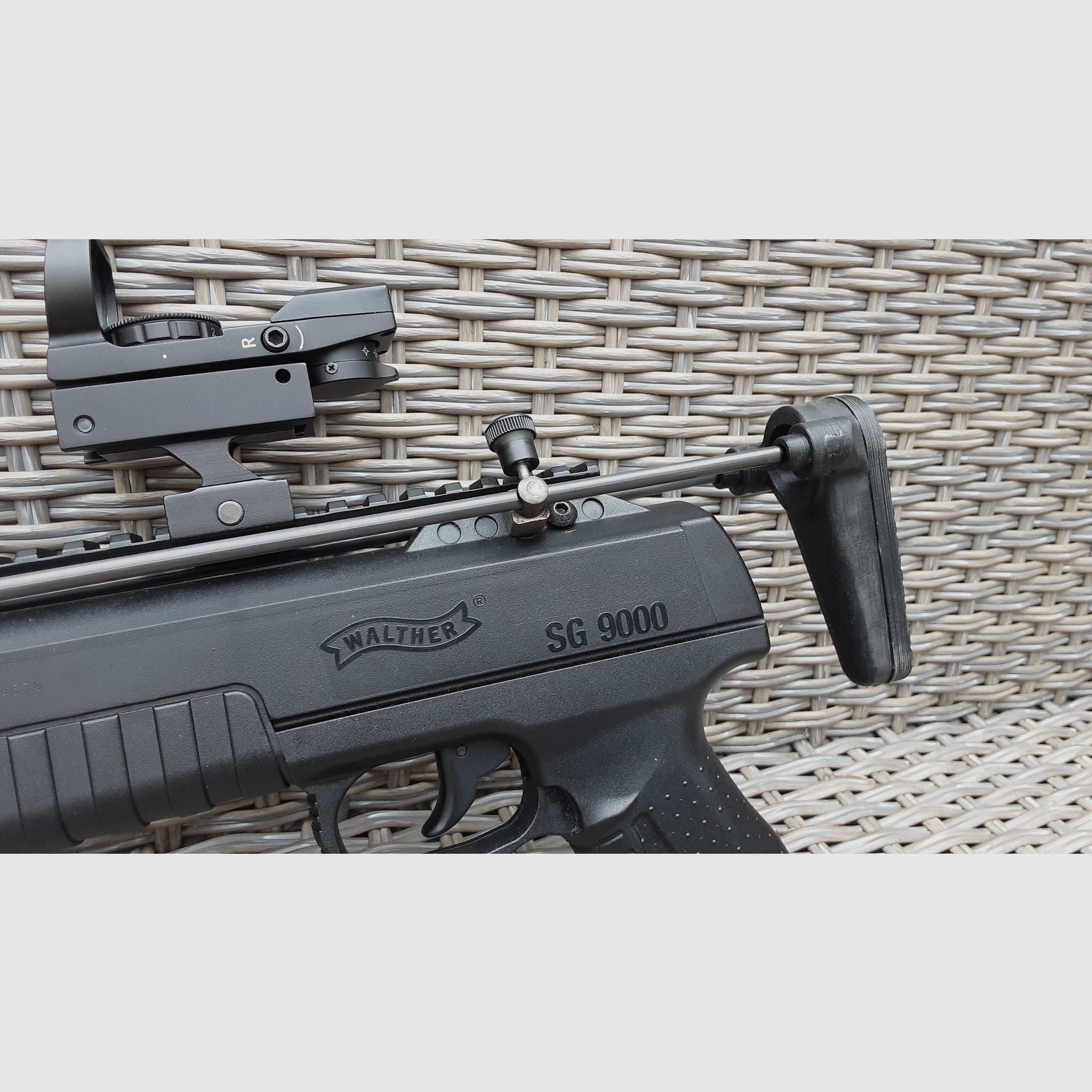 Pump gun Walther SG 9000 - 4.5 mm steel BB Co2