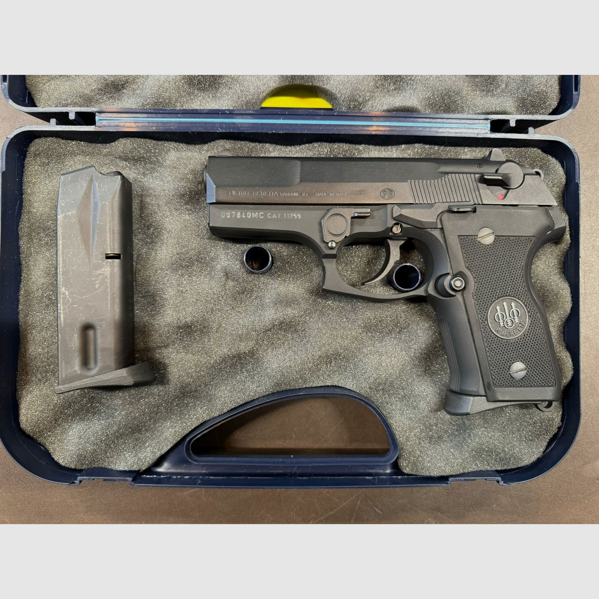 PISTOLE BERETTA 8000 Cougar