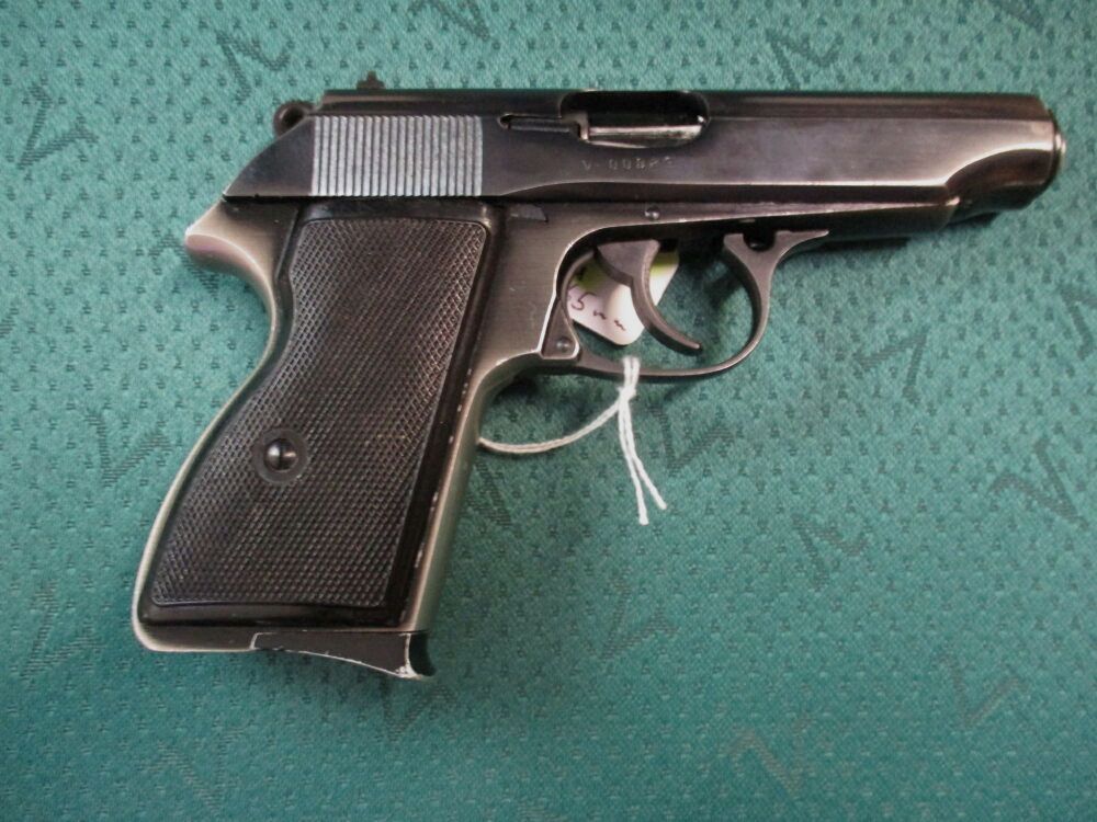 Pistole vermutl. rumänischer Nachbau einer Walther PP PP