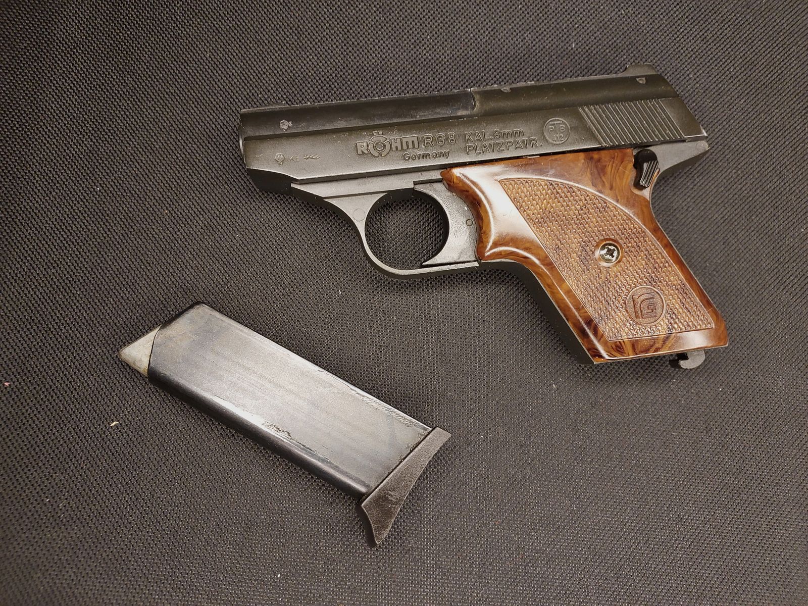 Röhm RG8 / RG 8 Schreckschusspistole 8 mm K. PTB 412 mit Schachtel und Zubehör