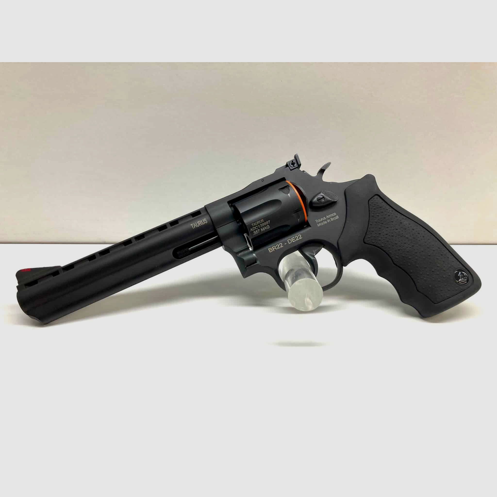 TAURUS 689 | 6″
