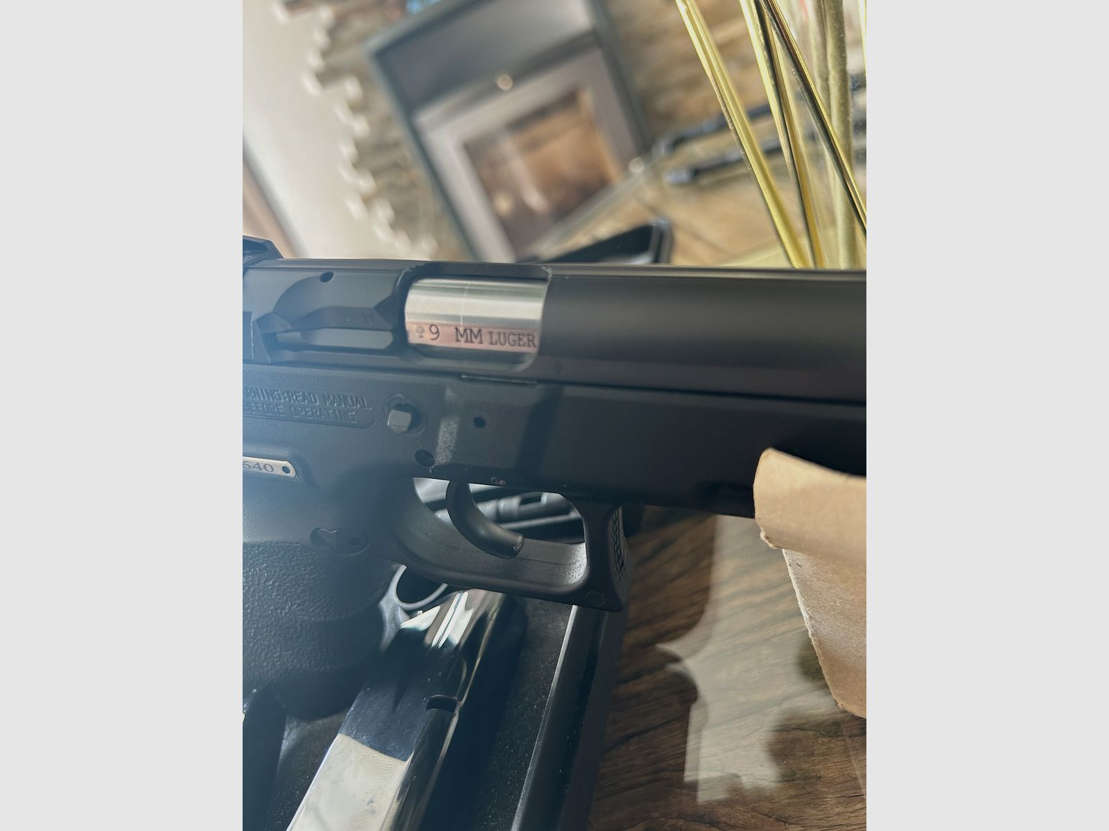 Verkaufe halbautomatische Pistole 9mm Luger