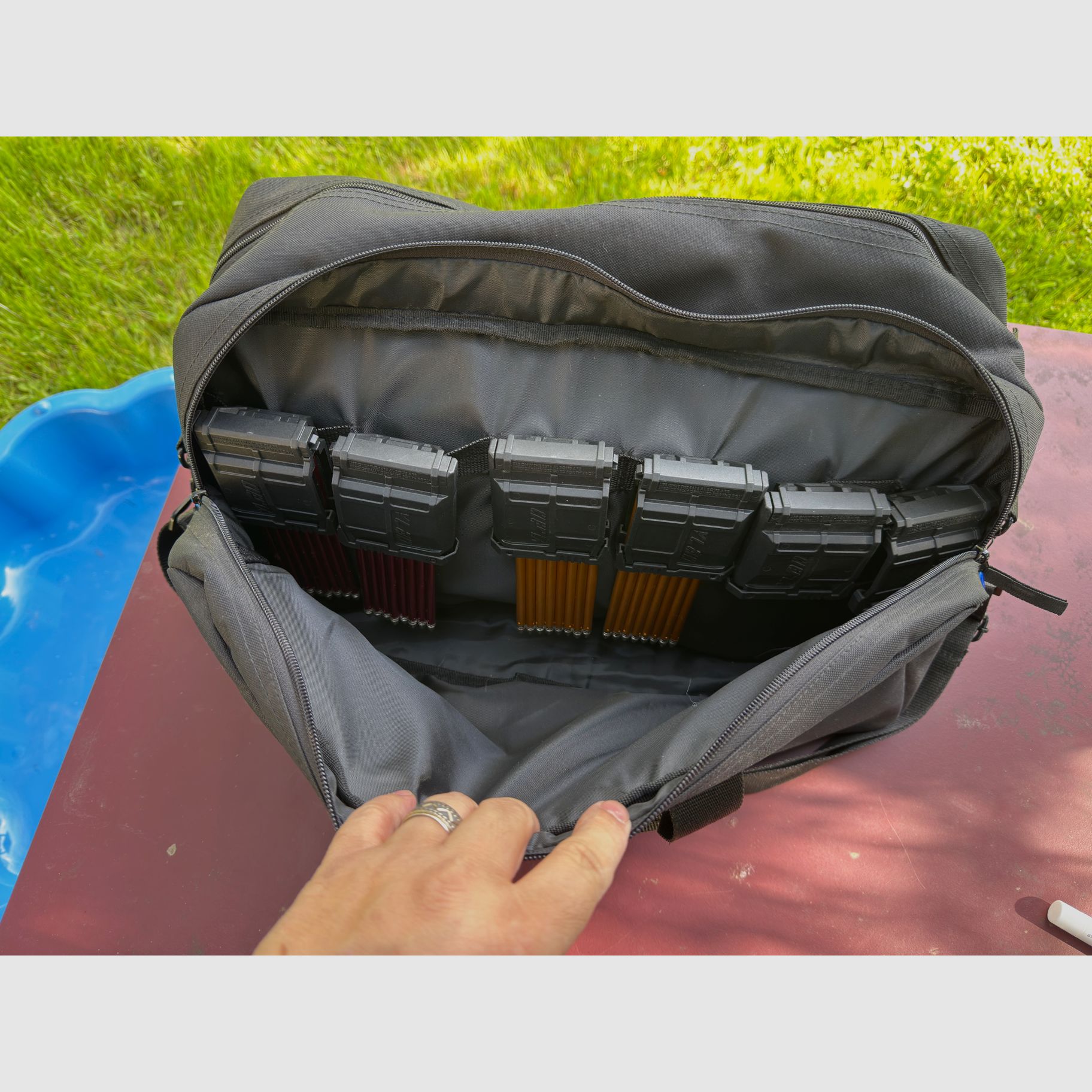 Ultrakomplettpaket EK Archery Vlad Repetierarmbrust mit 8 Schuß Magazin, Tasche, 30, 60 und 90 lbs Bogen, 6 Speadloader, Reddot, Ersatzsehenen, Pfeile usw.
