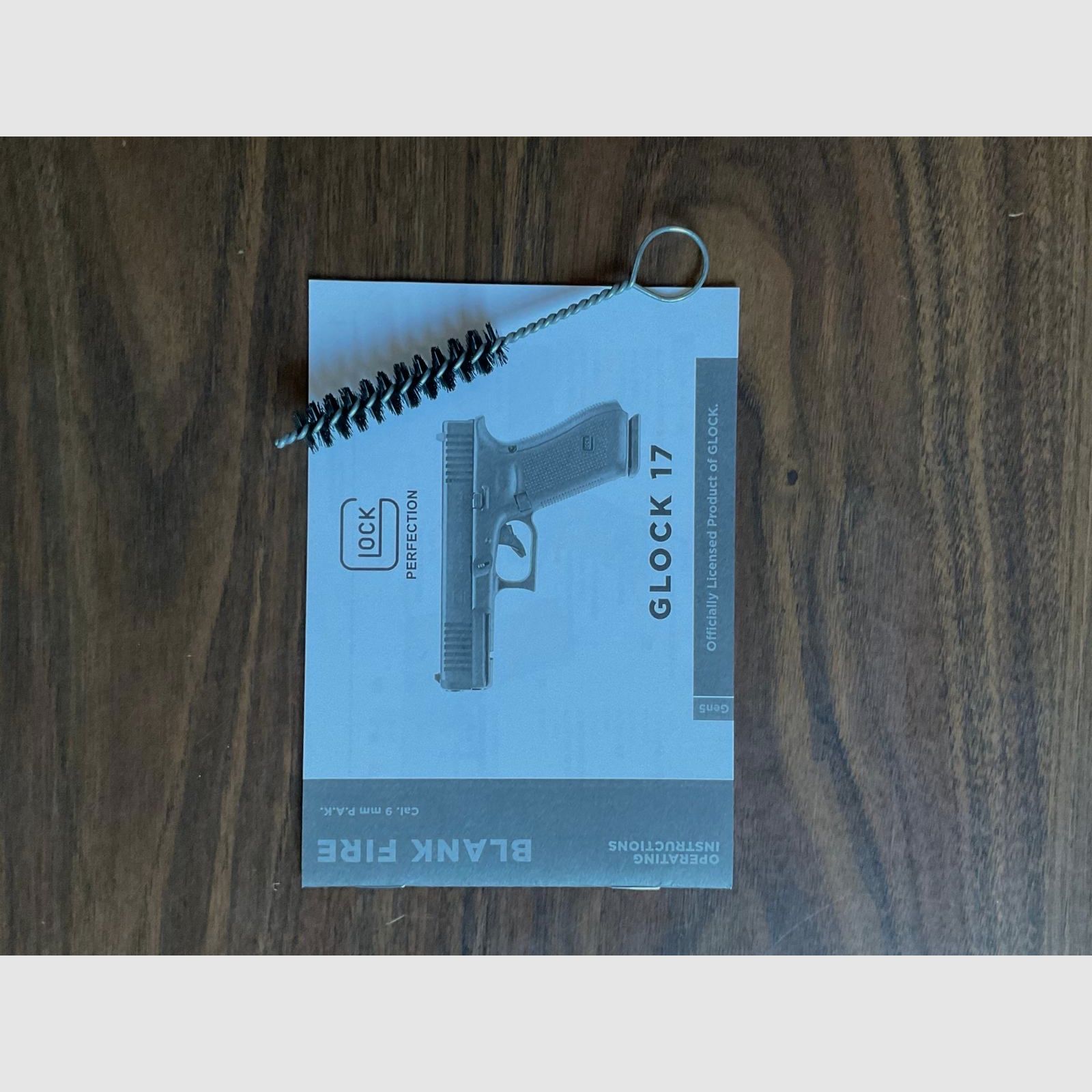 Glock 17 Gen5 blank firing pistol 9mm P.A.K. – Like new in full set