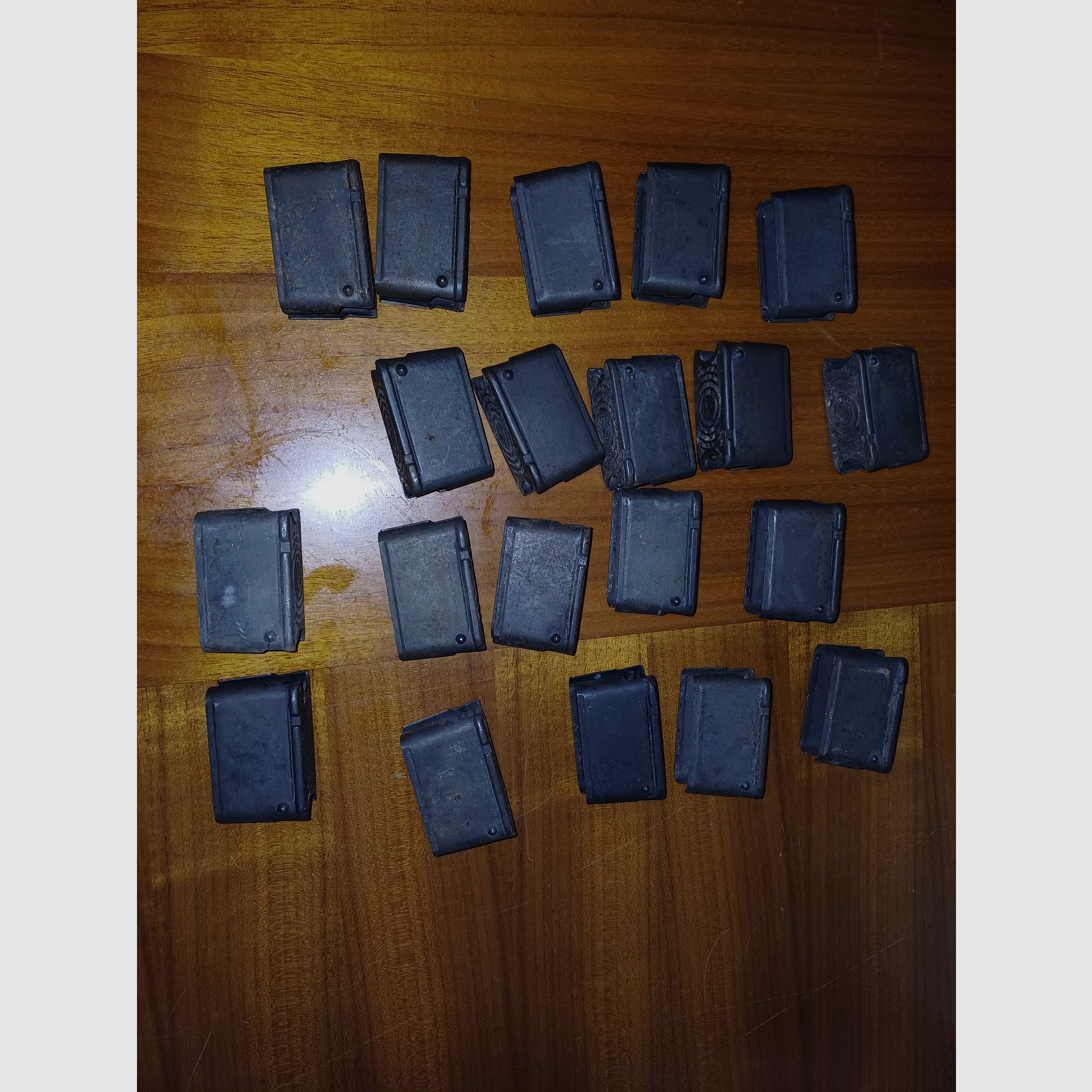 <M1 Garand loading frame>