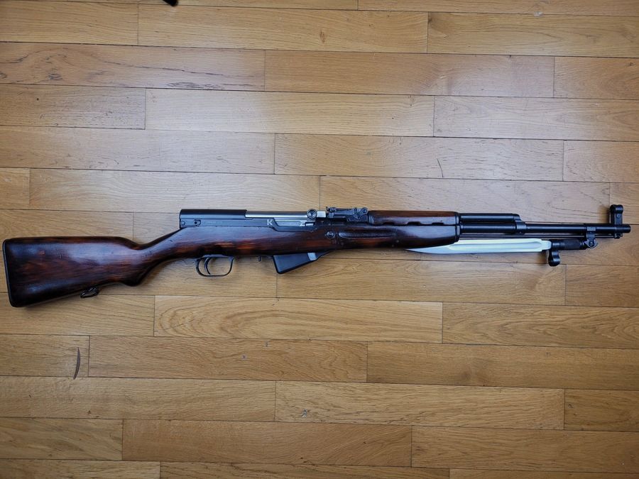 Très belle carabine semi-auto SKS 45 – URSS – Tula 1953 – cal 7,62X39 – 10 coups – Encore dans sa cosmoline – Etat neuf, image 9 sur 26