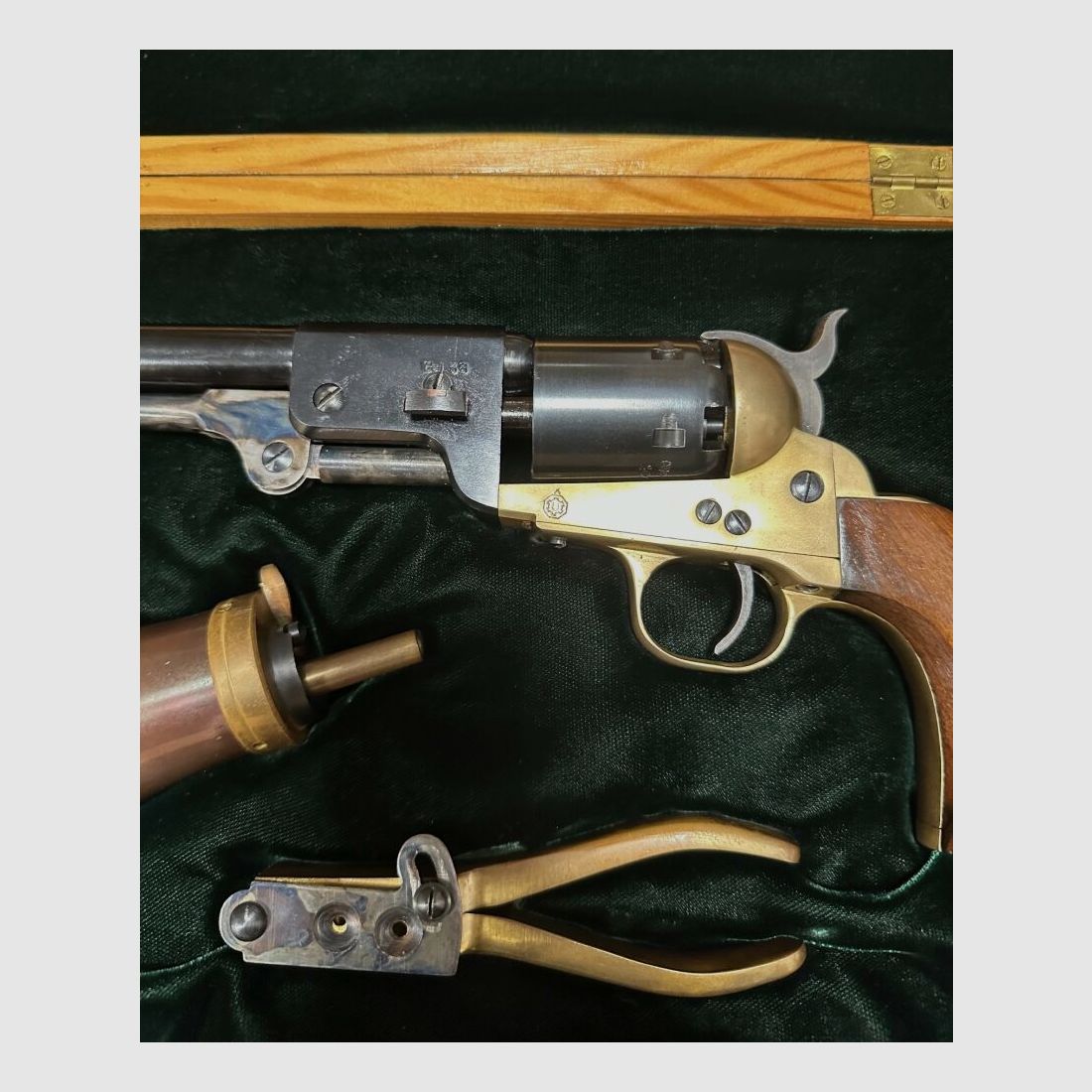 Navy Arms / Uberti Navy Arms Co. Ridgefield