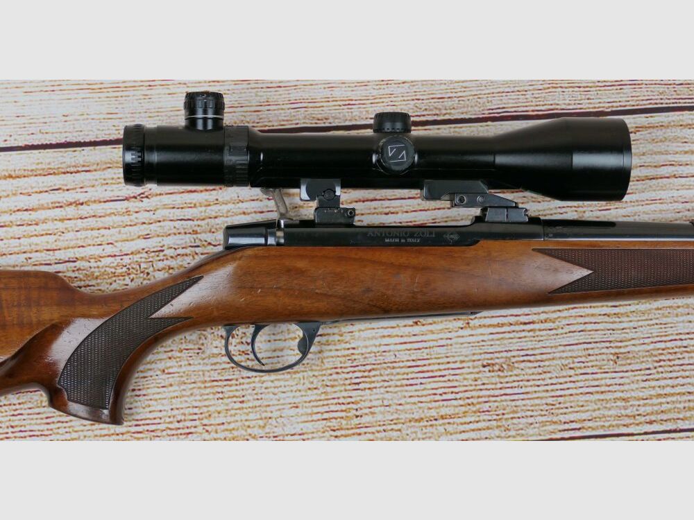 Zoli 1900 arma izquierda, izquierda