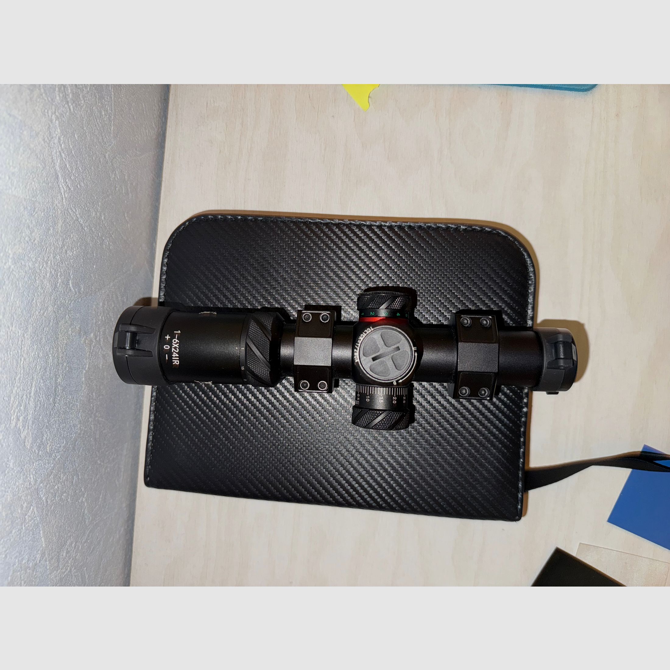 Delta Amory AR15 mit Visier, 2 Akkus und 2 Magazinen