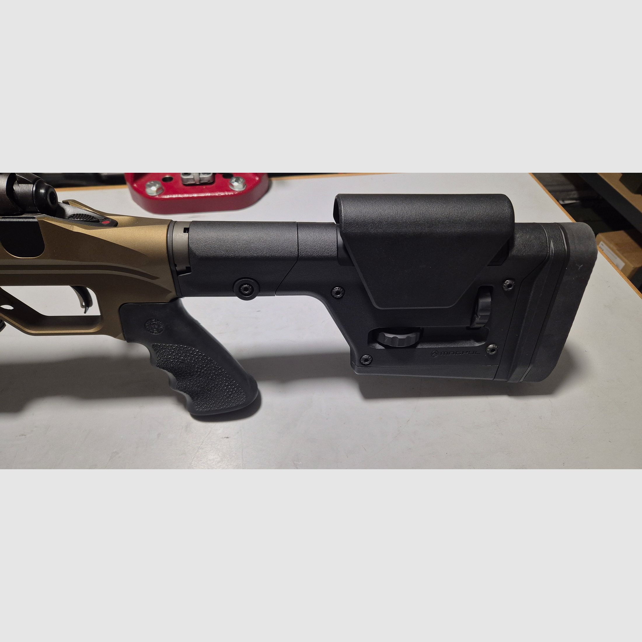 Savage Arms 110 BA Stealth Evolution; .338 Lapua Magnum; ca. 500 Schuss Belastung mit Harris Zweibein