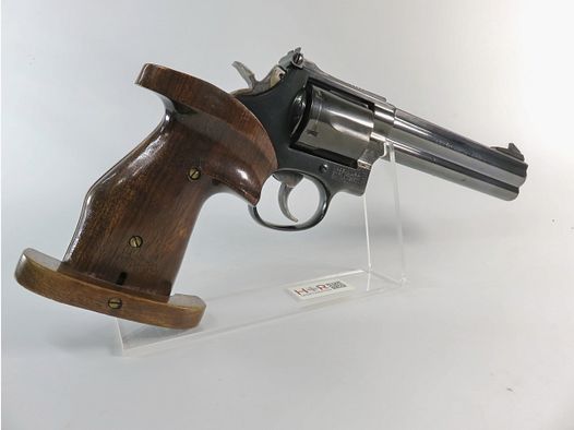 Revolver Smith & Wesson, modello 586-3 | .357 Mag | 6 pollici | Brunitura | Ottime condizioni