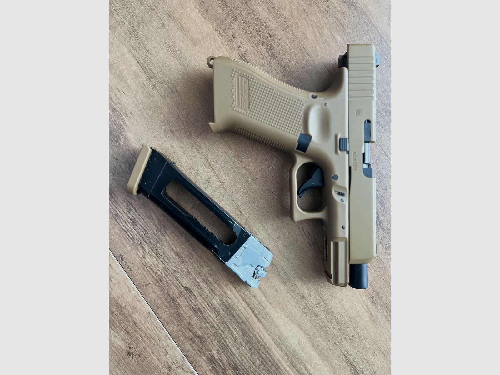 Glock 19X CO2 luchtpistool kal. 4,5mm BB blowback coyote tan