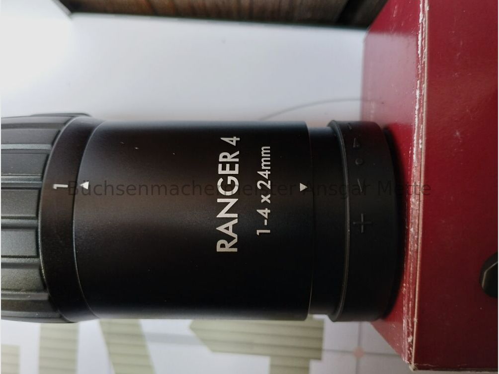 Steiner Ranger 4 1-4x24 mit ZM Schiene und Montage für Blaser R8 Steiner Ranger 4 1-4x24 mit ZM Schiene und Montage für Blaser R8