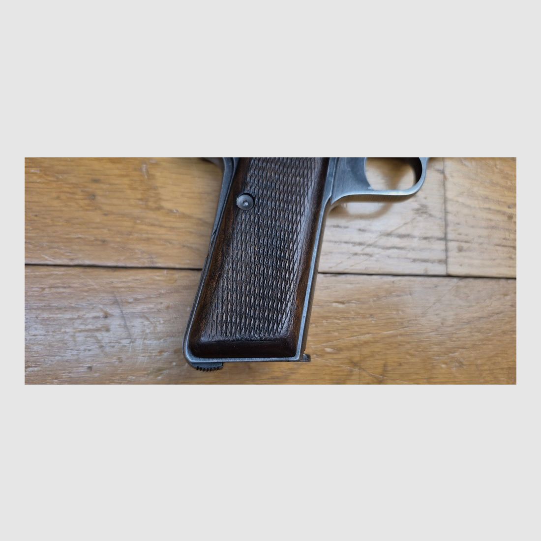 Mooie Browning Mod.10/22 Pistol – 7,65mm Browning – Fabricage Herstal, in beslag genomen door het Duitse leger – Circa 1942 / 44 – Talrijke Waffenamt – Zeer goede werking – Zeldzaam politieholster – TBE, afbeelding 14 van 20