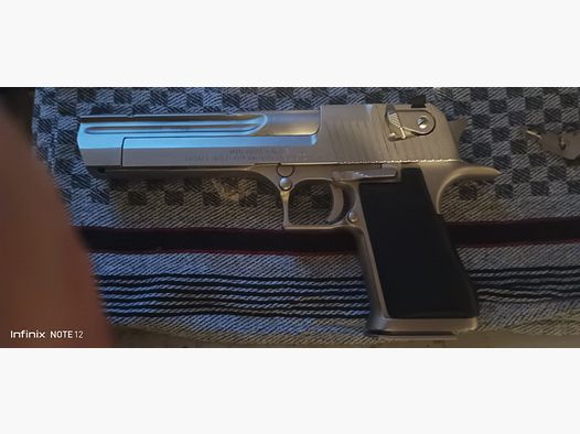 Dessert Eagle 44 mag. Mit Koffer und Munition 