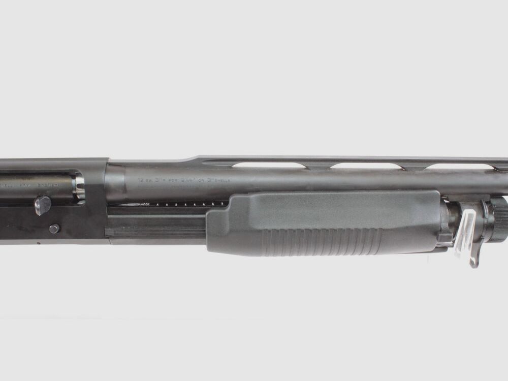 Escopeta semiautomática Benelli M3 - 12/76